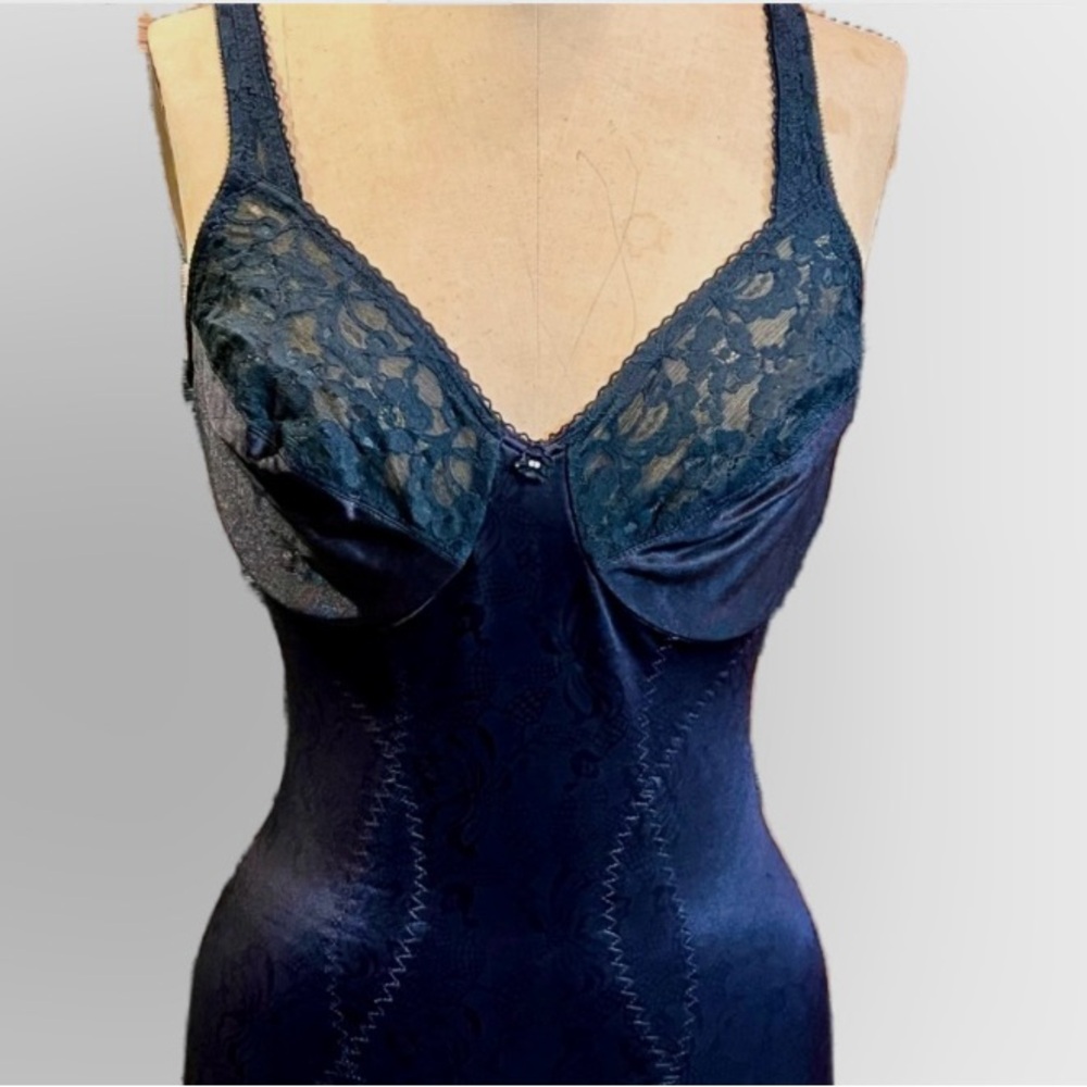 VINTAGE 80s black floral lace‎ shaping bodysuit lingerie girdle corset